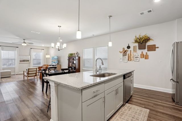 4901 Myra Drive, Hermitage, TN 37076