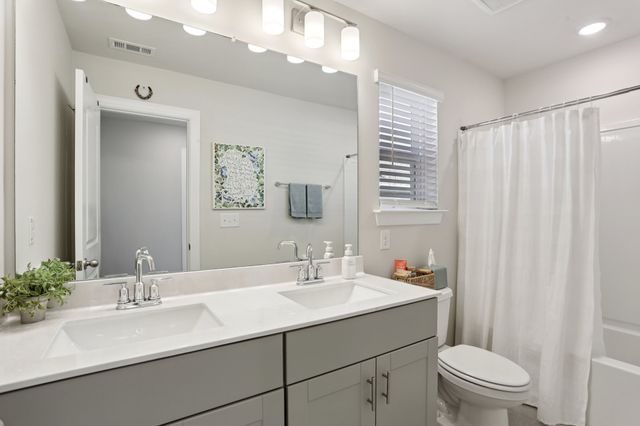 4901 Myra Drive, Hermitage, TN 37076