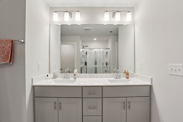 4901 Myra Drive, Hermitage, TN 37076