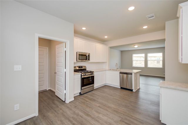 8411 Baywatch Circle, Baytown, TX 77523