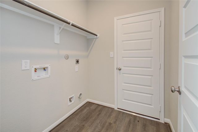 8411 Baywatch Circle, Baytown, TX 77523