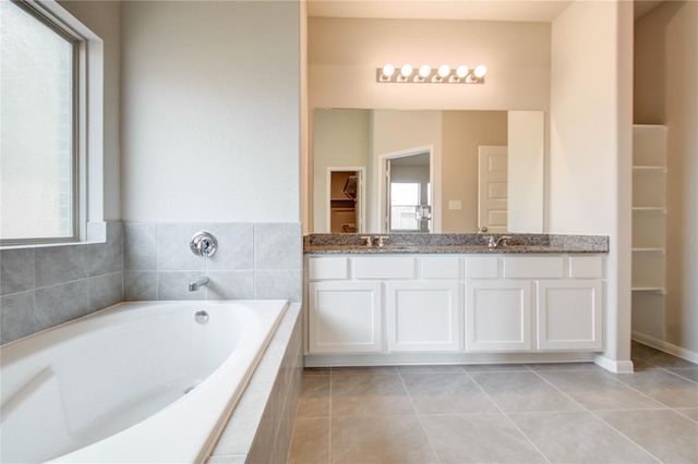 8411 Baywatch Circle, Baytown, TX 77523