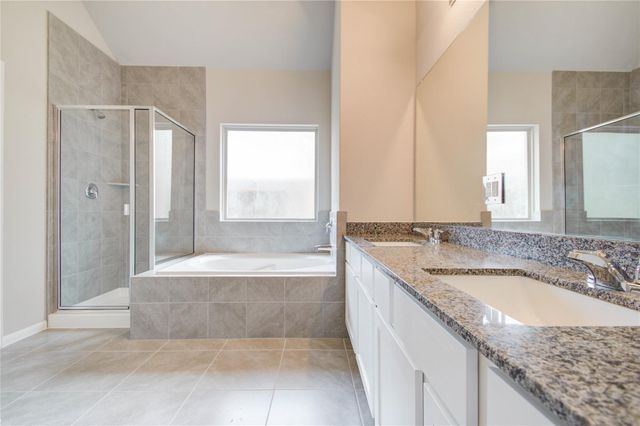 8411 Baywatch Circle, Baytown, TX 77523