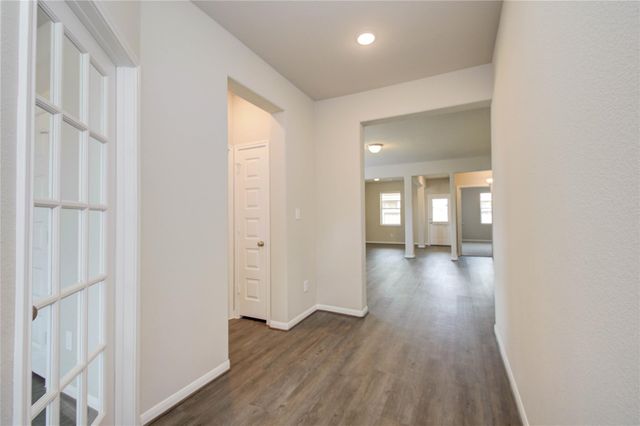 8411 Baywatch Circle, Baytown, TX 77523