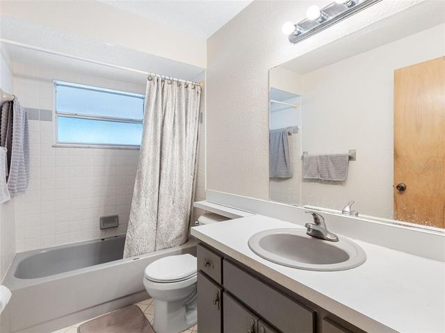 7712 40TH TERRACE N, St Petersburg, FL 33709