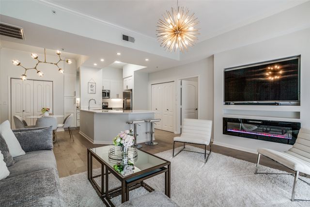 3225 Turtle Creek Boulevard 220, Dallas, TX 75219