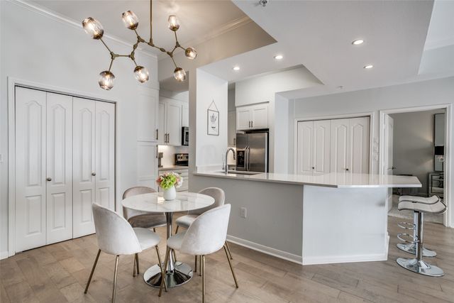 3225 Turtle Creek Boulevard 220, Dallas, TX 75219