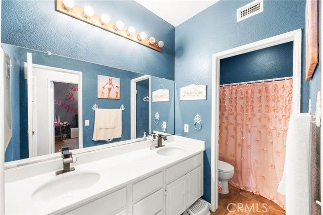 26141 Unitas Court, Menifee, CA 92585