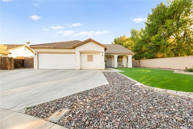 26141 Unitas Court, Menifee, CA 92585