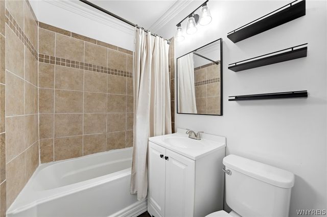 6373 Center Street, Hamburg, NY 14085