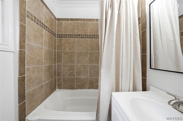 6373 Center Street, Hamburg, NY 14085