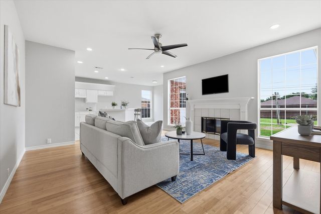 2209 Everglade Court, Carrollton, TX 75006