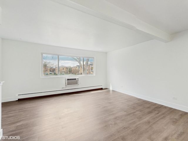10382 Michael Todd Terrace 2W, Glenview, IL 60025