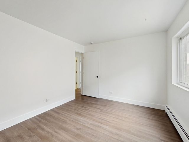 10382 Michael Todd Terrace 2W, Glenview, IL 60025