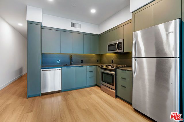 10601 Washington Boulevard 527, Culver City, CA 90232