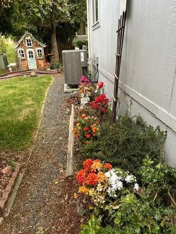 1001 SE 15th Street 137, Bend, OR 97702