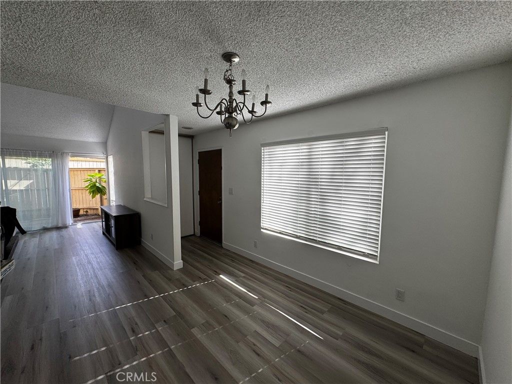22330 Victory Boulevard 803, Woodland Hills, CA 91367
