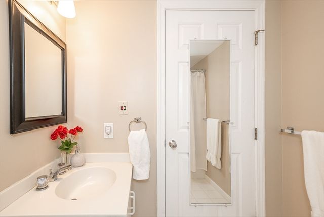 30 Weatherly Drive 30, Salem, MA 01970