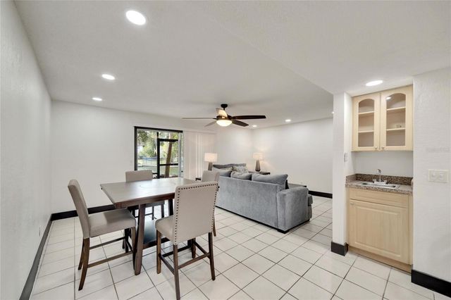 6301 NEWTOWN CIRCLE 1A4, Tampa, FL 33615