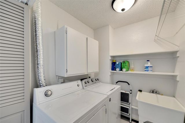 6301 NEWTOWN CIRCLE 1A4, Tampa, FL 33615