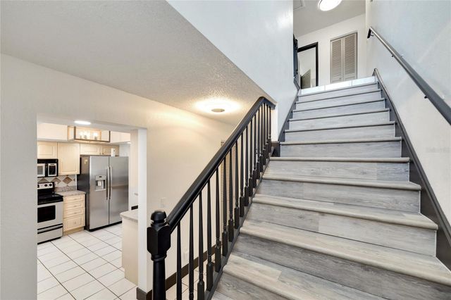 6301 NEWTOWN CIRCLE 1A4, Tampa, FL 33615