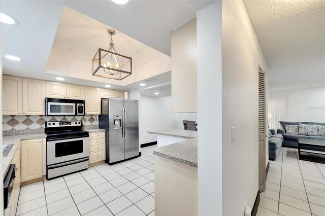 6301 NEWTOWN CIRCLE 1A4, Tampa, FL 33615