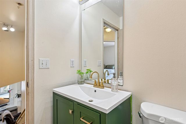 508 Eldredge Avenue NW, Orting, WA 98360