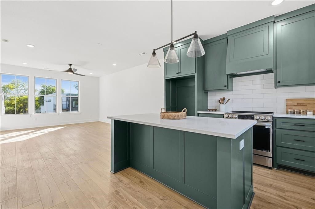 446 E Martin Luther King Jr Boulevard, Fayetteville, AR 72701