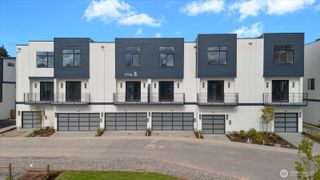 17116 35th Drive SE #B4, Bothell, WA 98012