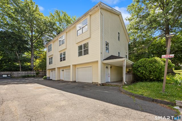 11 McClintock Street 1, New Britain, CT 06053