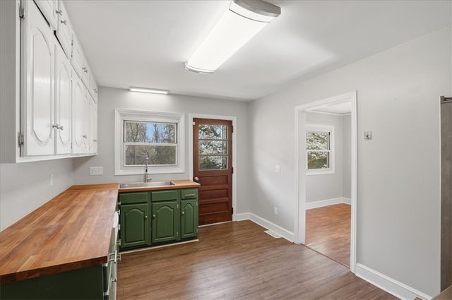 11 Spring Valley Road, Greenville, SC 29615