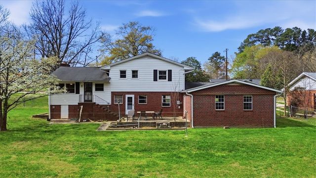 11 Spring Valley Road, Greenville, SC 29615