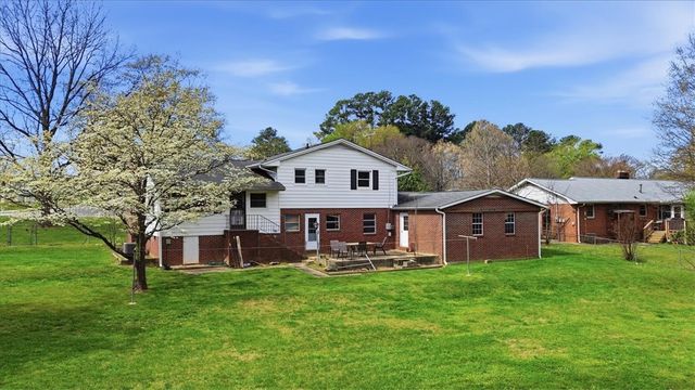 11 Spring Valley Road, Greenville, SC 29615