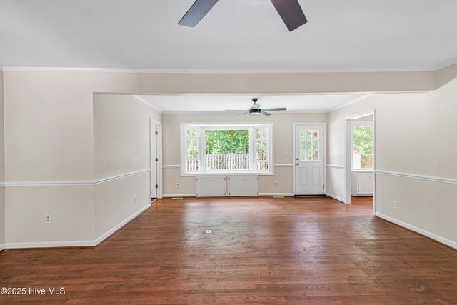 1002 Summerbrook Place, Jacksonville, NC 28540