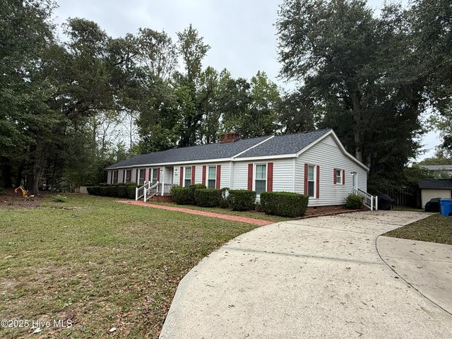 1002 Summerbrook Place, Jacksonville, NC 28540