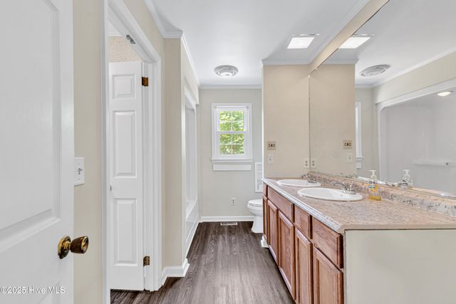 1002 Summerbrook Place, Jacksonville, NC 28540