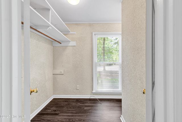 1002 Summerbrook Place, Jacksonville, NC 28540