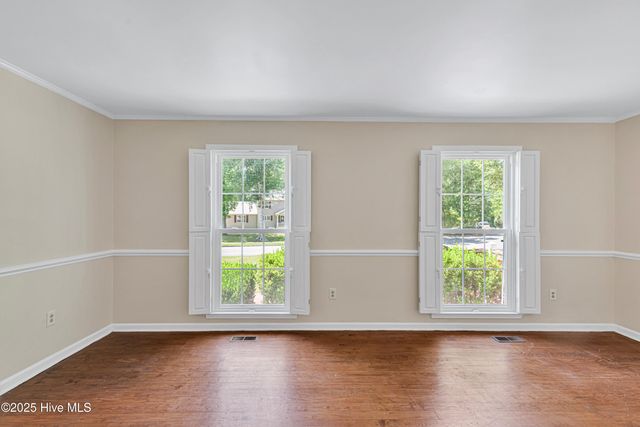 1002 Summerbrook Place, Jacksonville, NC 28540