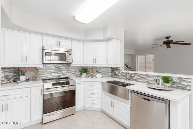 3611 E WINDMERE Drive, Phoenix, AZ 85048