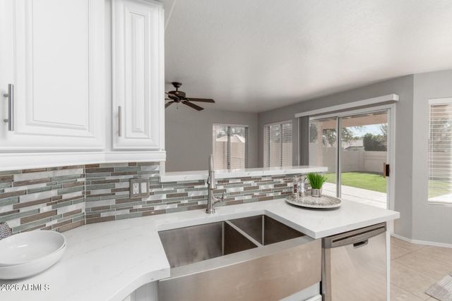 3611 E WINDMERE Drive, Phoenix, AZ 85048