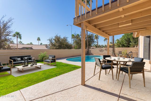 3611 E WINDMERE Drive, Phoenix, AZ 85048