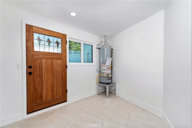 12852 Fairhaven, Santa Ana, CA 92705