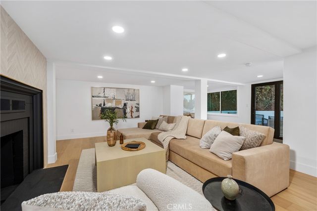 12852 Fairhaven, Santa Ana, CA 92705