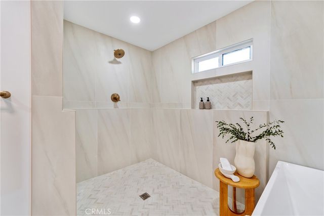 12852 Fairhaven, Santa Ana, CA 92705