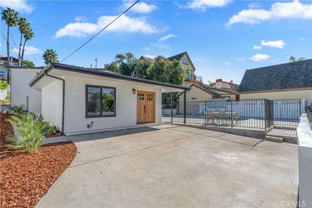 12852 Fairhaven, Santa Ana, CA 92705