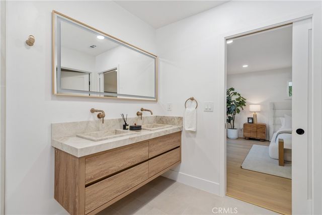 12852 Fairhaven, Santa Ana, CA 92705