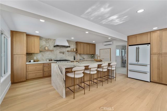 12852 Fairhaven, Santa Ana, CA 92705