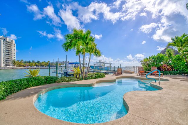 160 1st Street, Key Colony, FL 33051