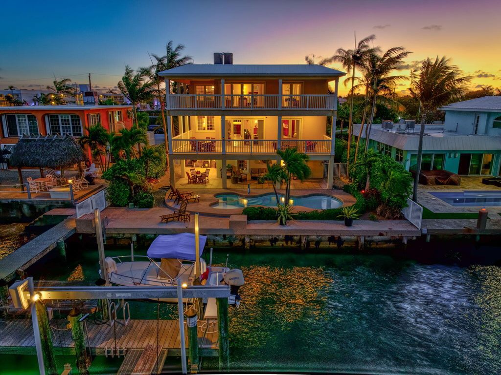 160 1st Street, Key Colony, FL 33051