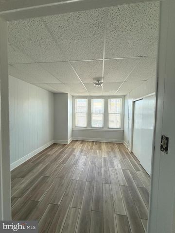 3447 H ST, Philadelphia, PA 19134